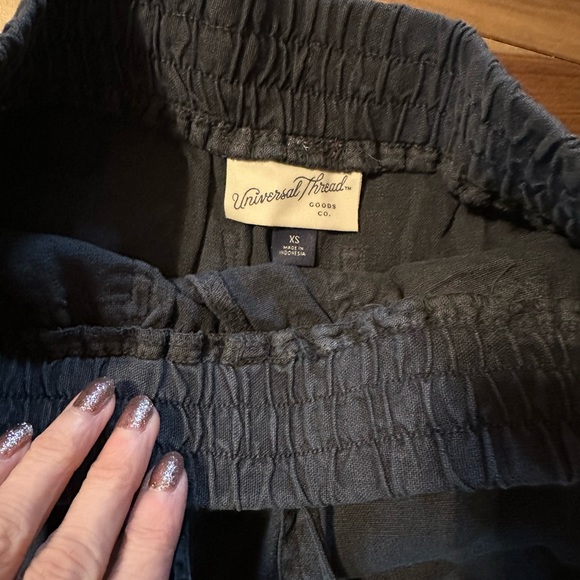 Universal Thread Shorts - Picture 3 of 3